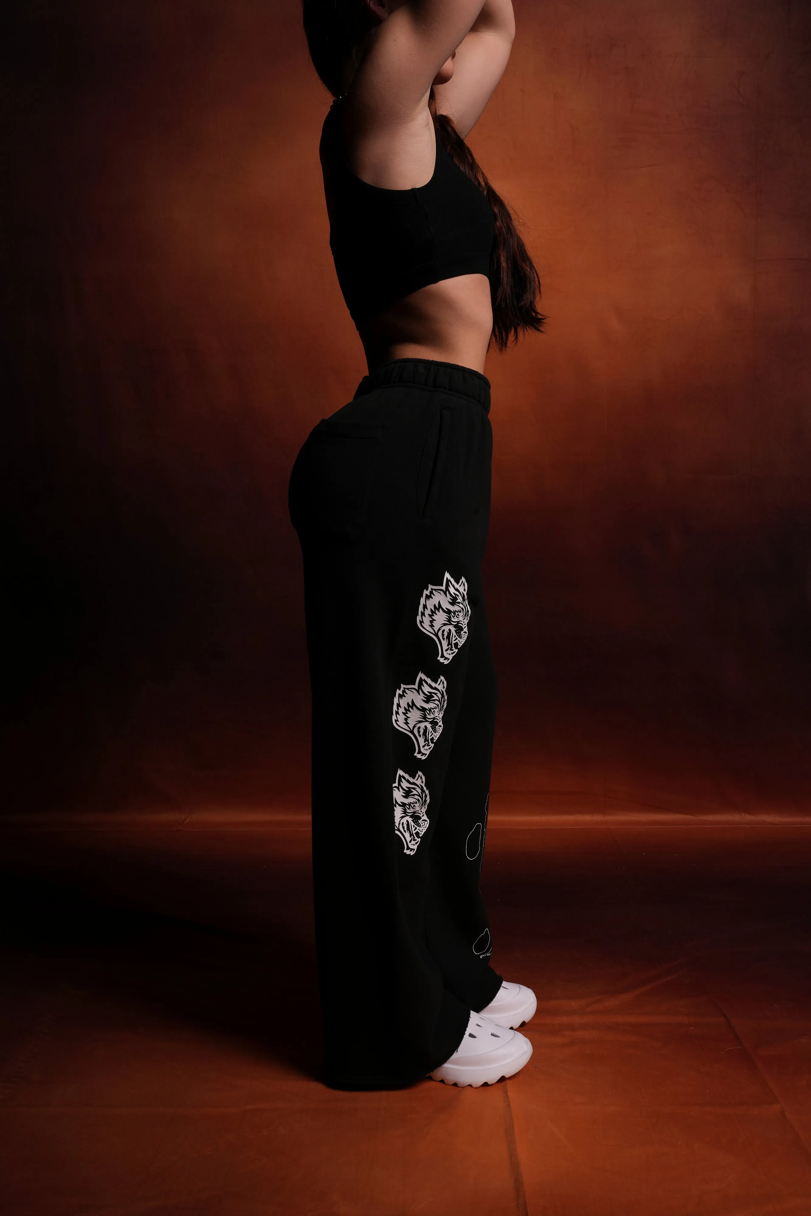 Go Wolves Durst Sweats V2 in Black