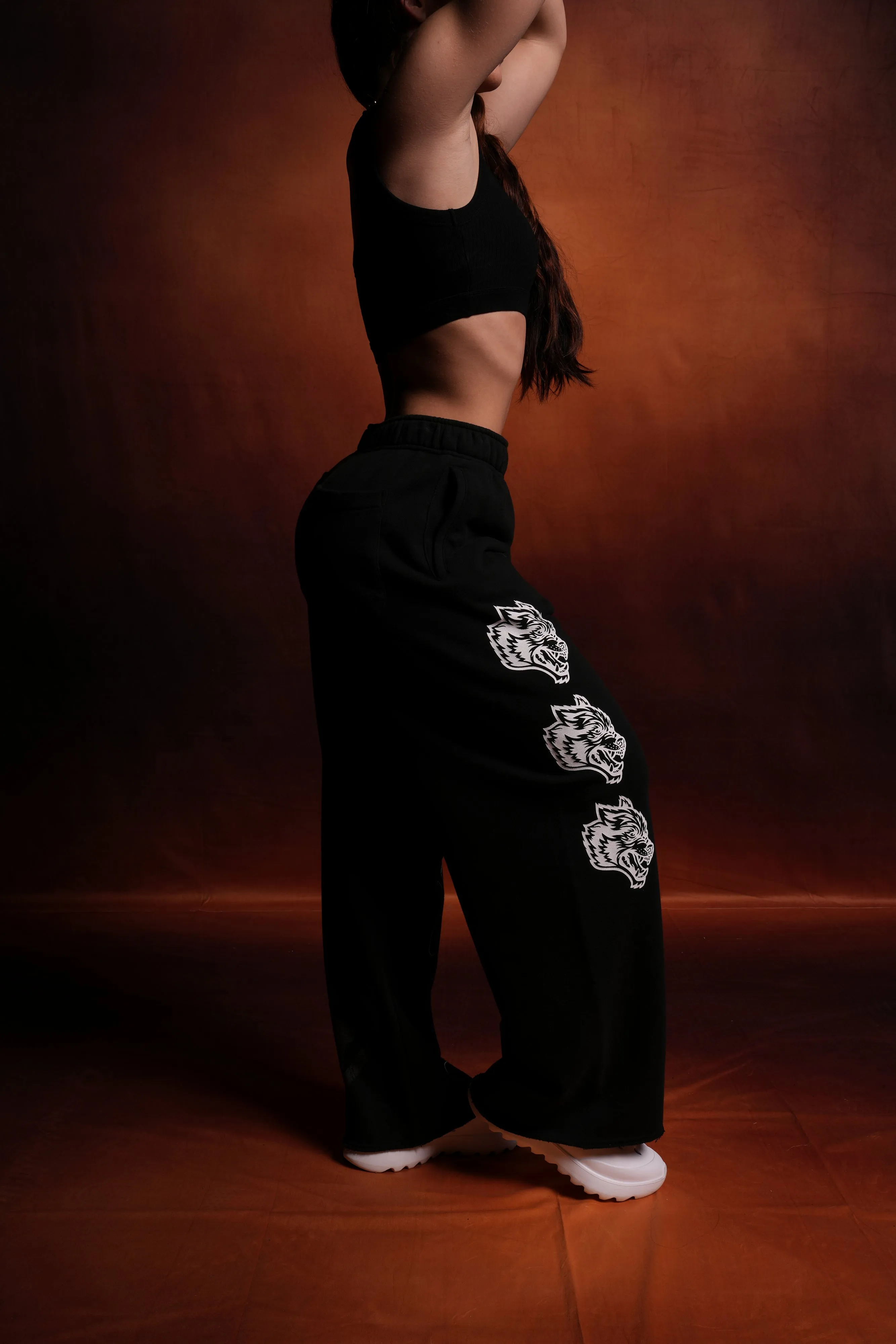 Go Wolves Durst Sweats V2 in Black