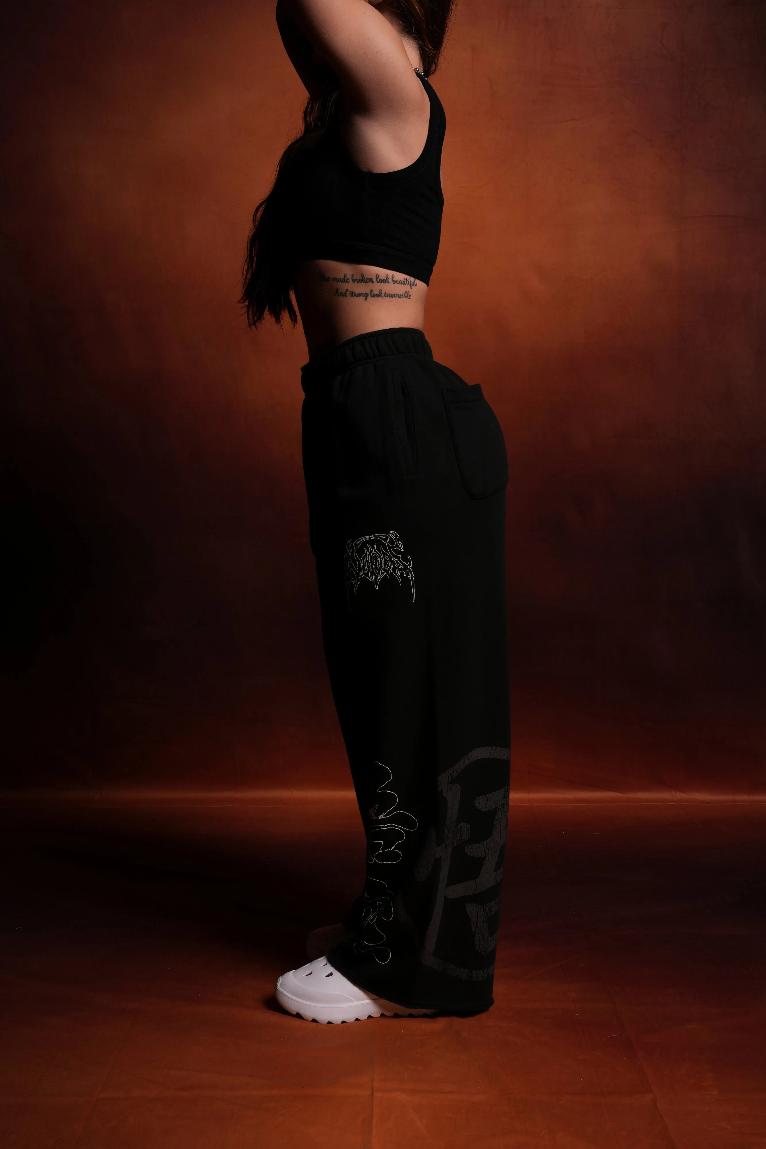 Go Wolves Durst Sweats V2 in Black