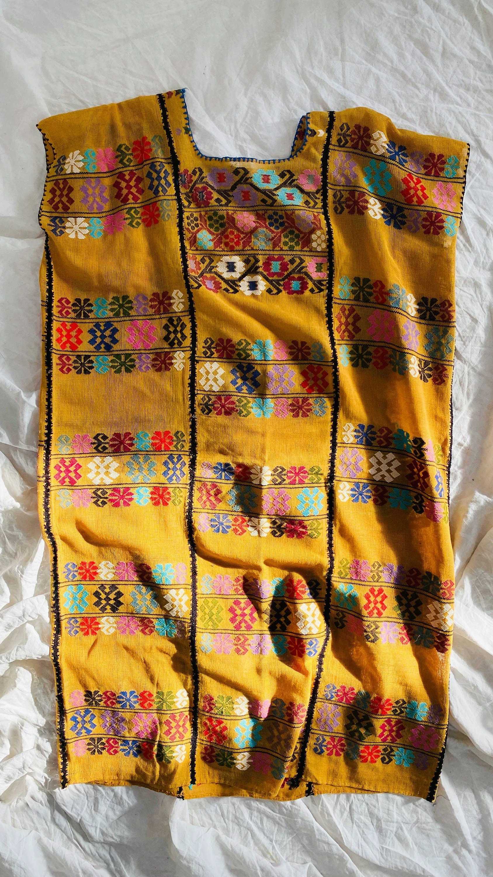 Hand Woven Amuzgo Huipil Dress. Guerrero, Mexico. 0192